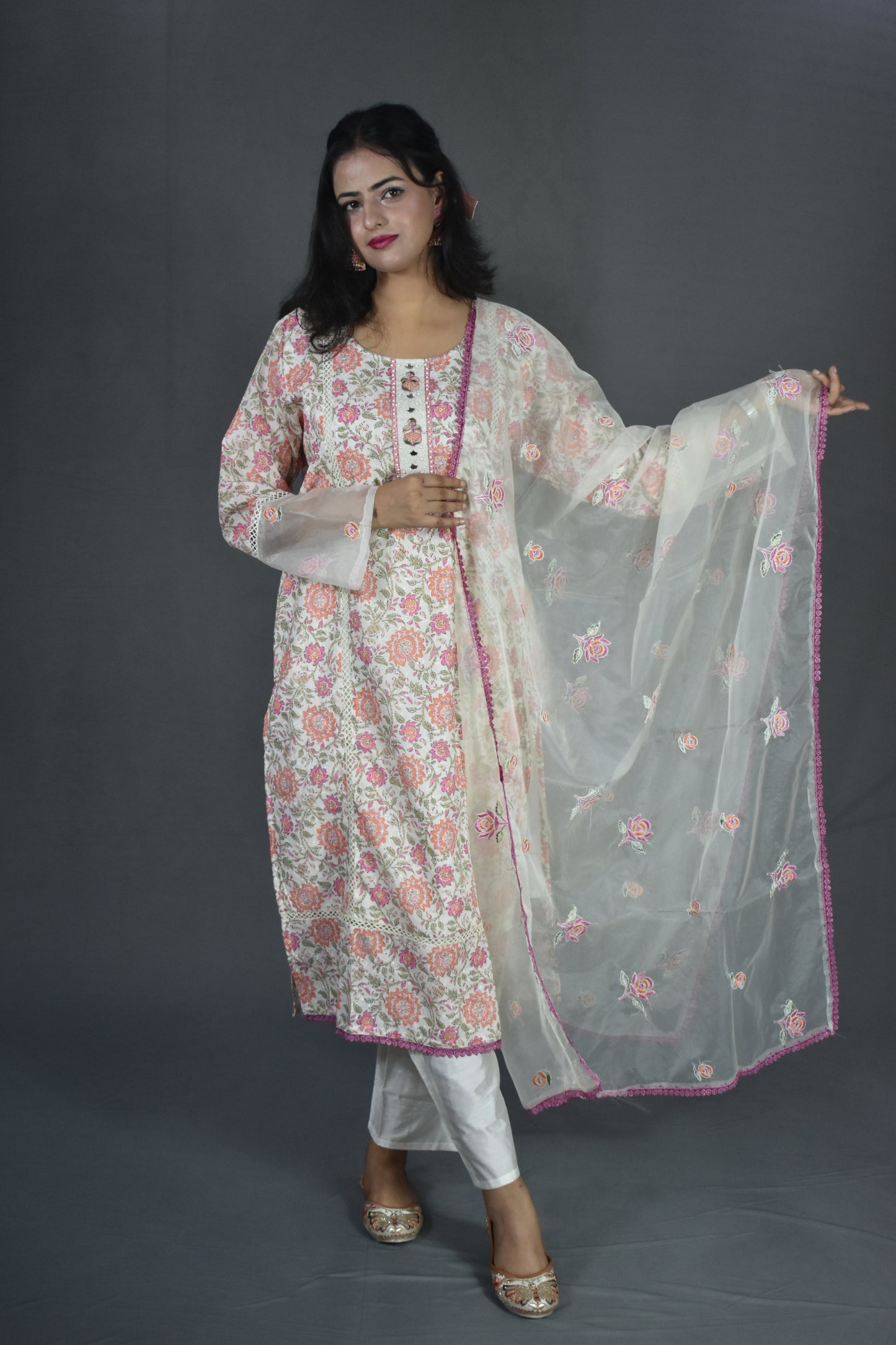 OFF WHITE FLORAL PRINT SUIT SET
