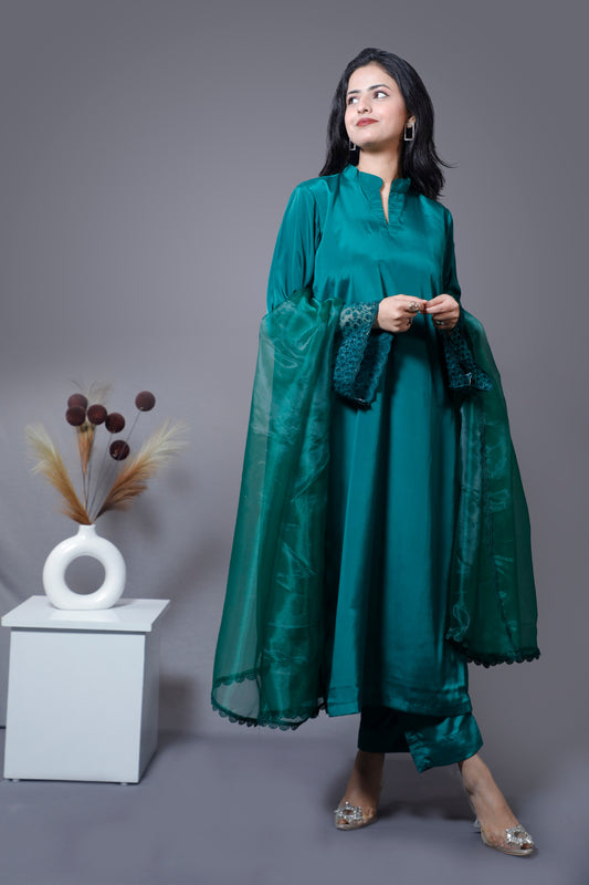 Elegant 3 Piece Green Kurta Dupatta Set