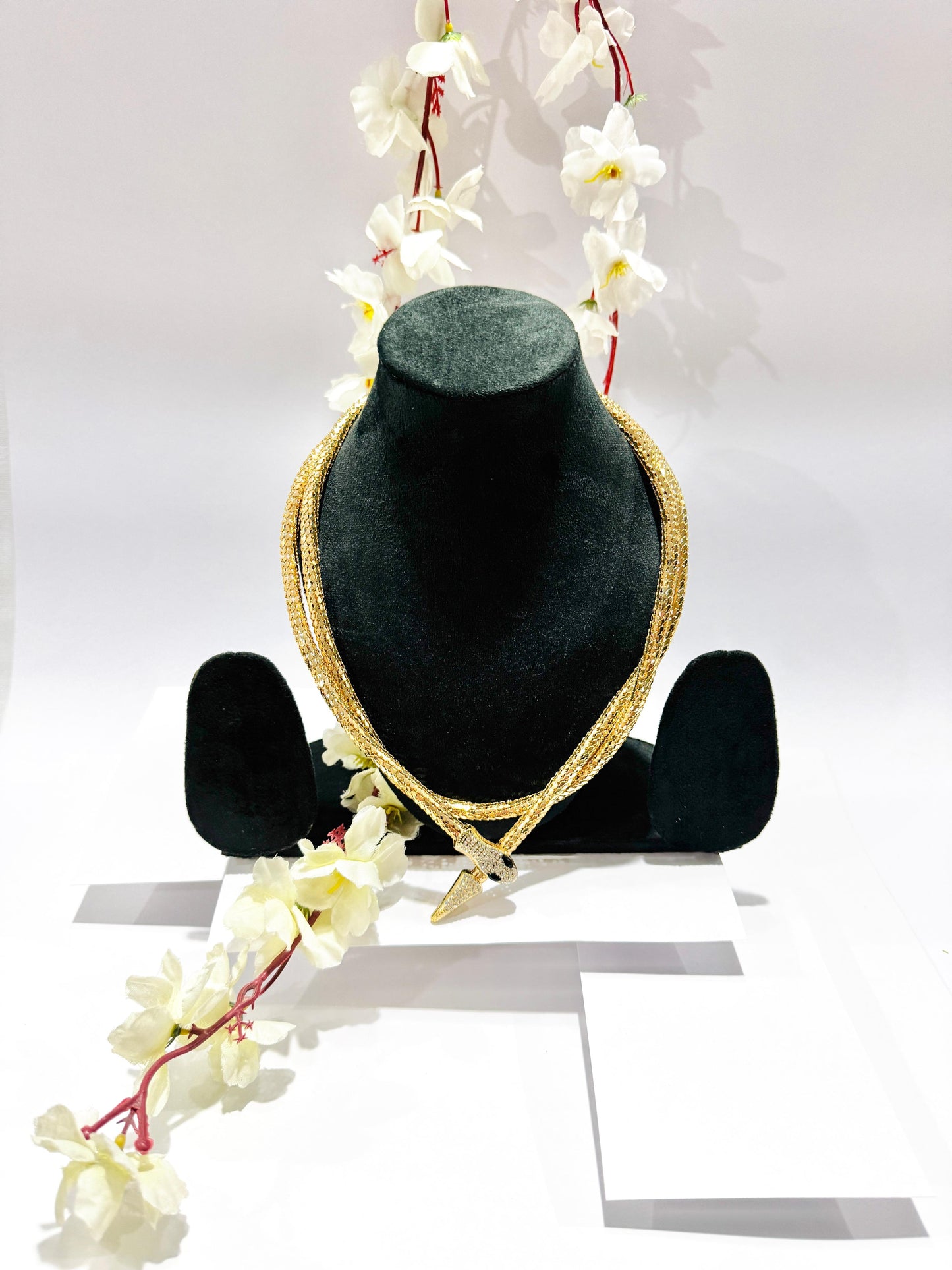 Green Eye Rattle Snake Necklace/Bracelet With Magnetic Closure -40" Long