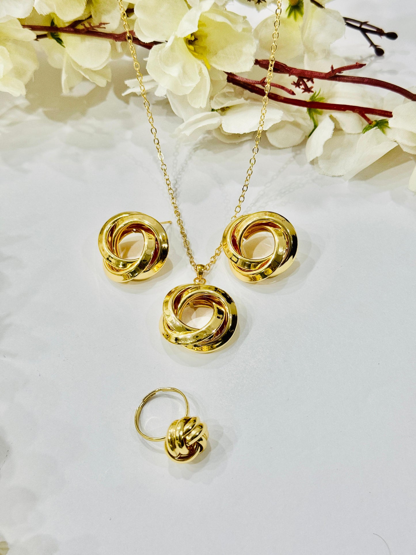 Timeless Bond Necklace Set