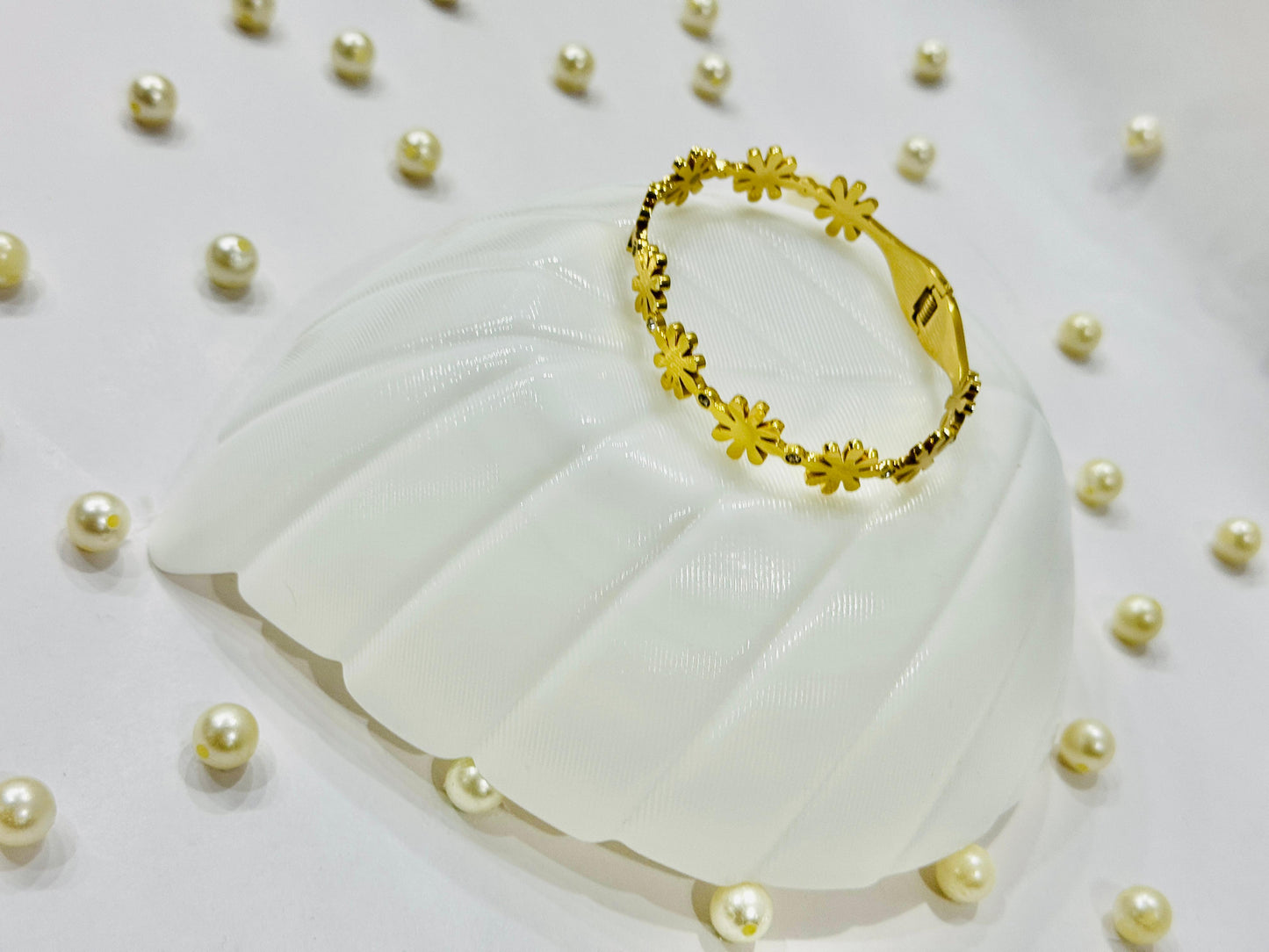 Daisy Floral Bracelet
