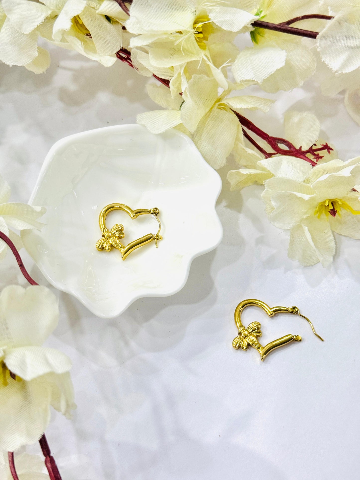 Bee 'N' Heart Hoops