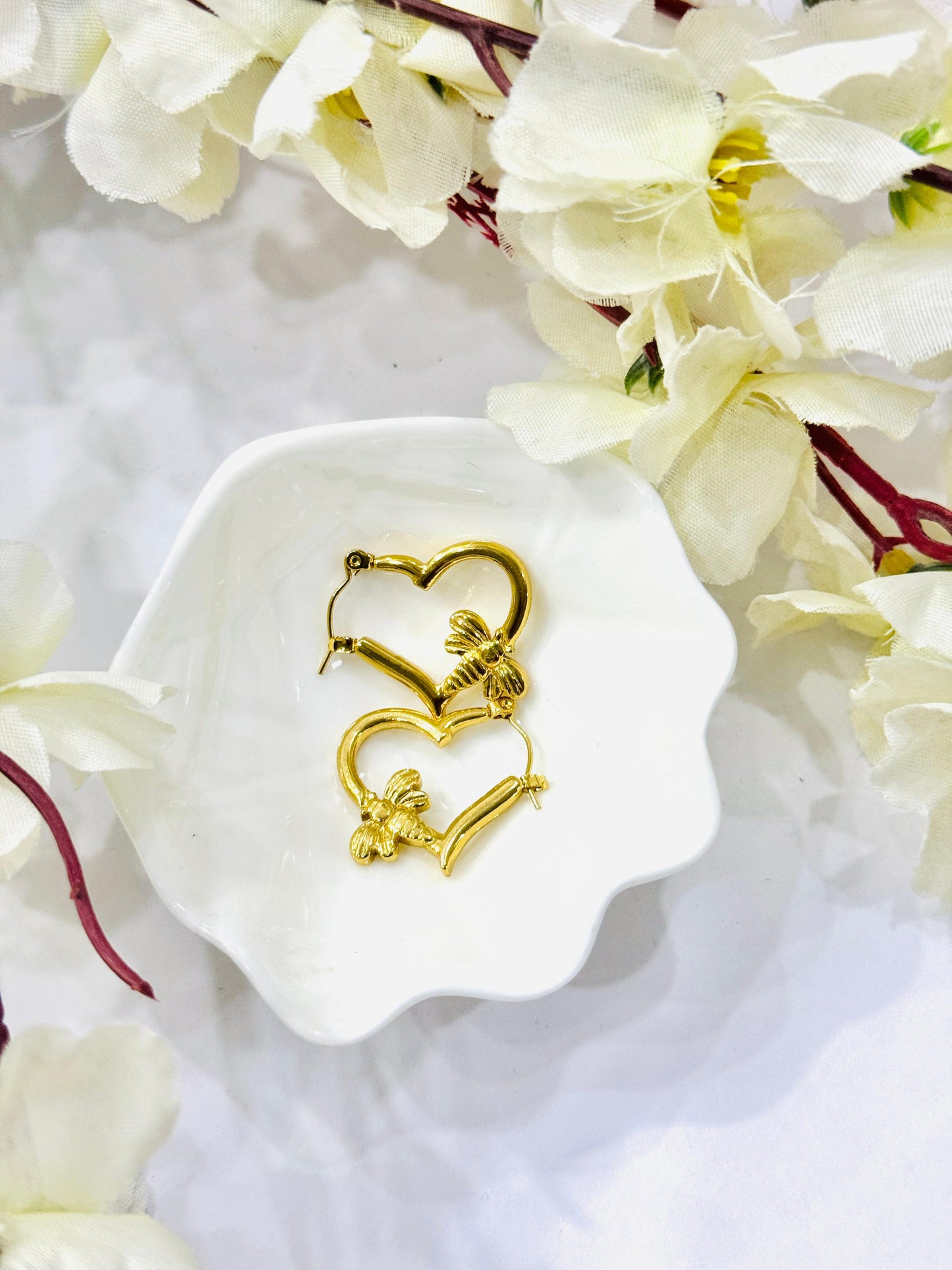 Bee 'N' Heart Hoops