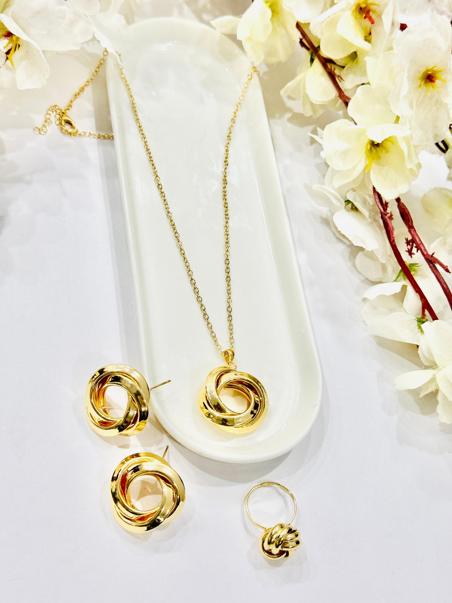 Timeless Bond Necklace Set