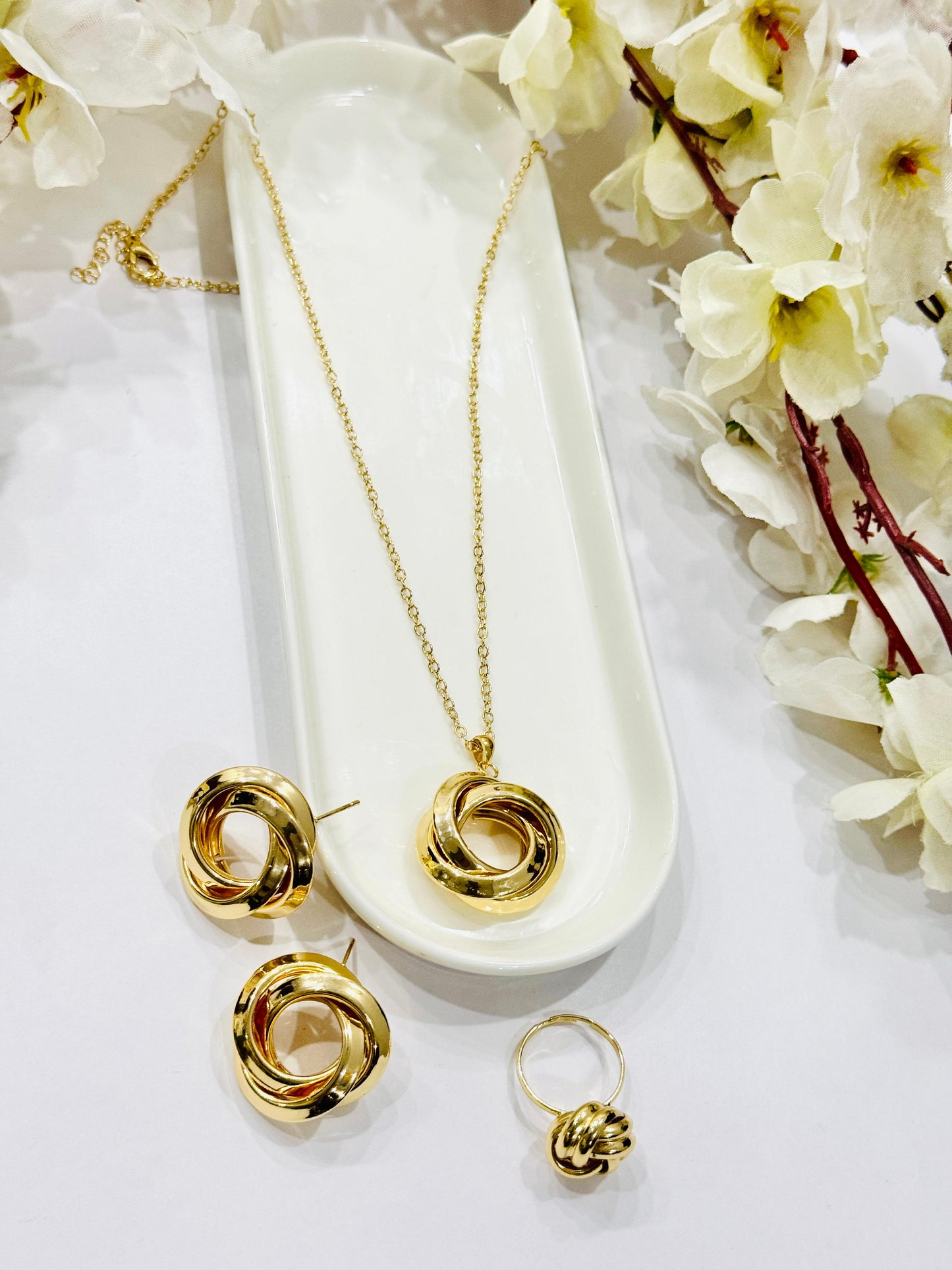 Timeless Bond Necklace Set