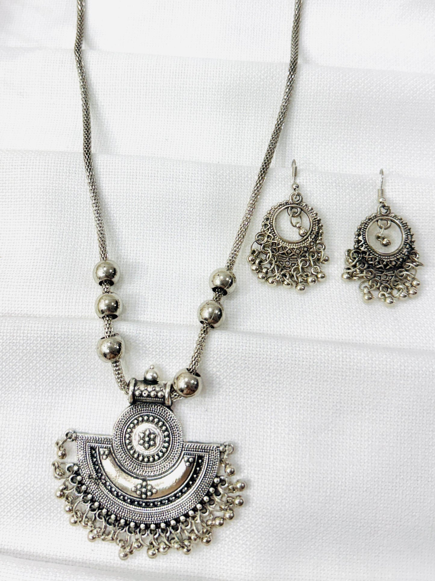 Lunar Oxidized Necklace Set