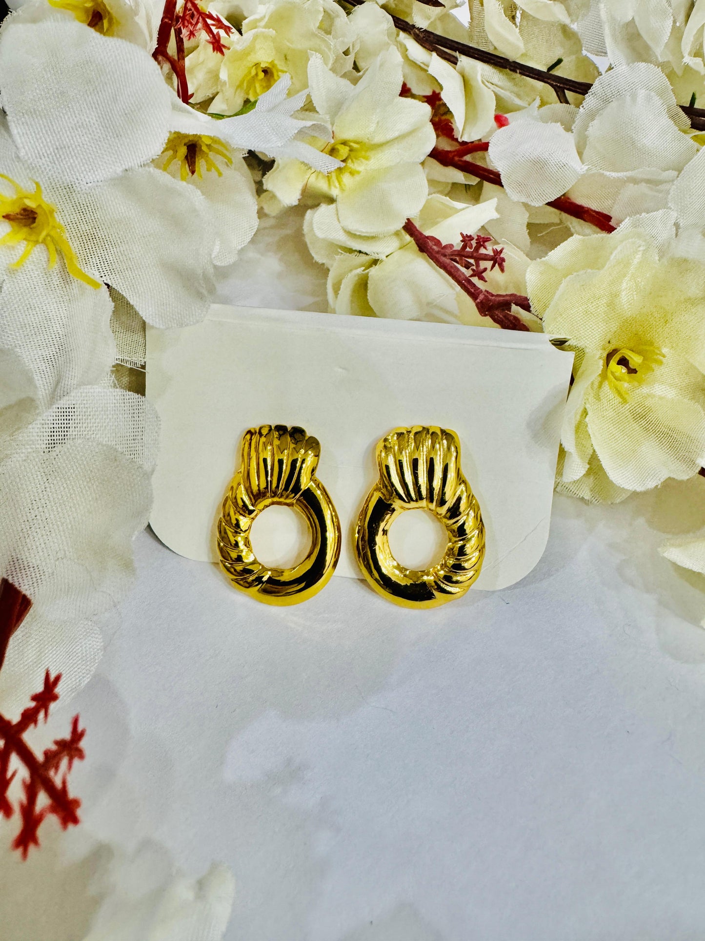 Golden Orbit Stud