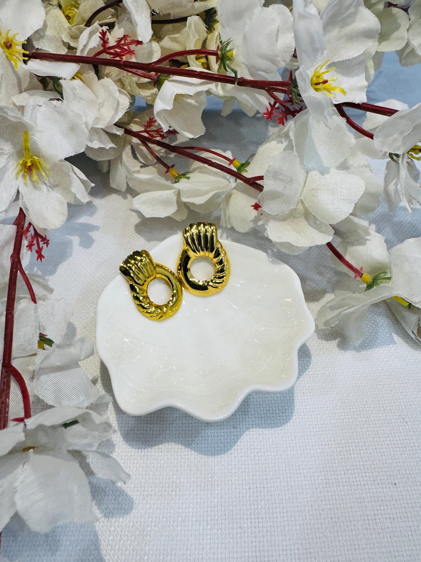 Golden Orbit Stud