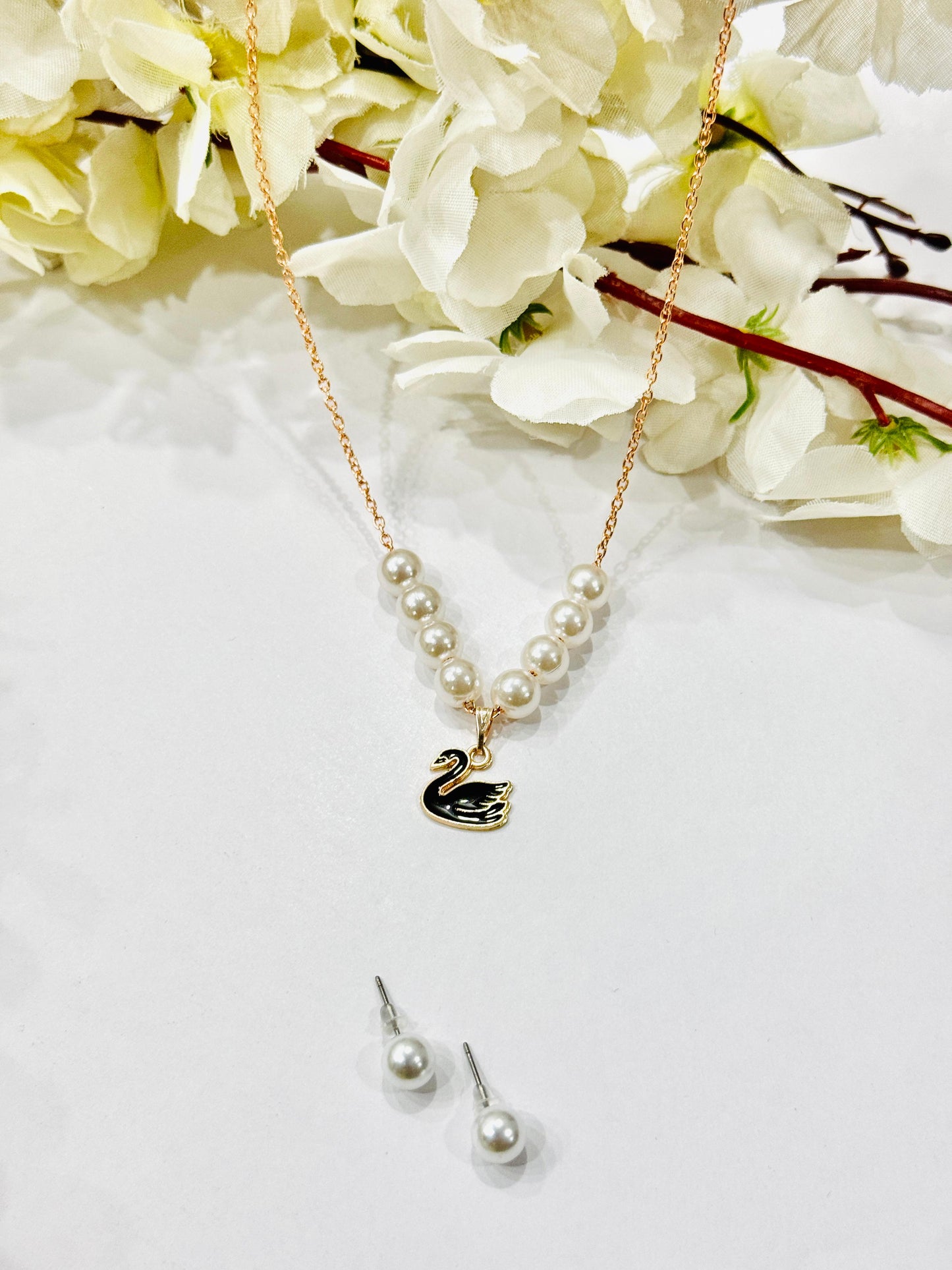 Pearls & Swan Pendant Necklace