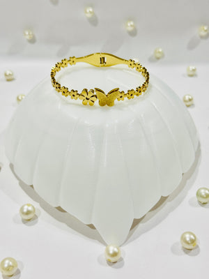 Daisy Butterfly Bracelet