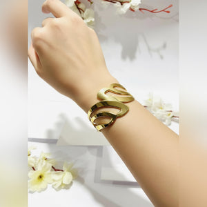 Anti Tarnish Luxe Statement Cuff(Free Size)