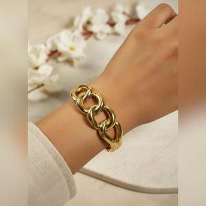 Anti Tarnish Golden Mirage Partywear Cuff