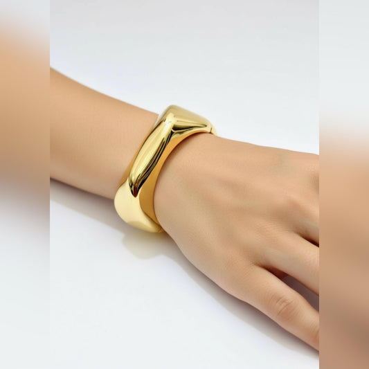 Rectangular Golden Cascade Cuff(Free Size)