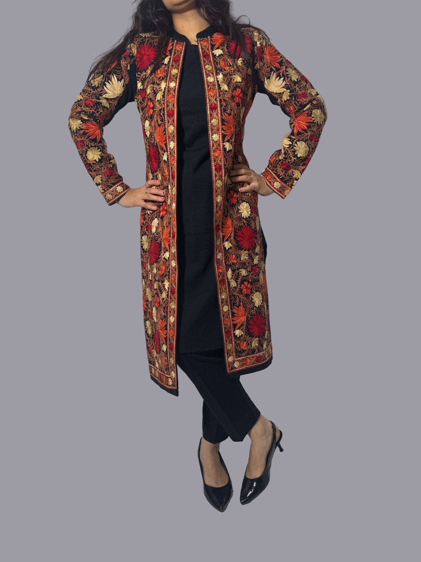 Exquisite Black Kashmiri Embroidered 3Pc Woolen Set(Suitable For M & L)