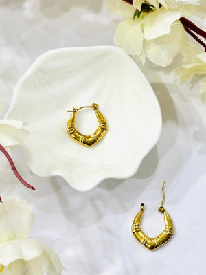 Lisa Gold Hoops