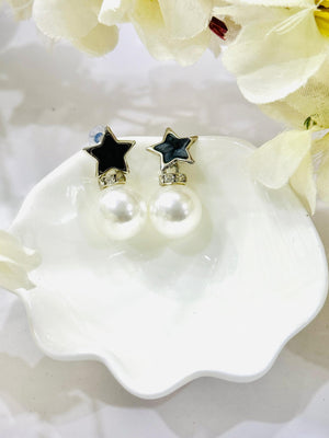 Black & White Pearl Earrings