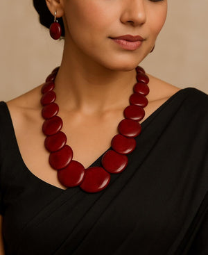 Maroon Overlapped Chemical Beads Necklace